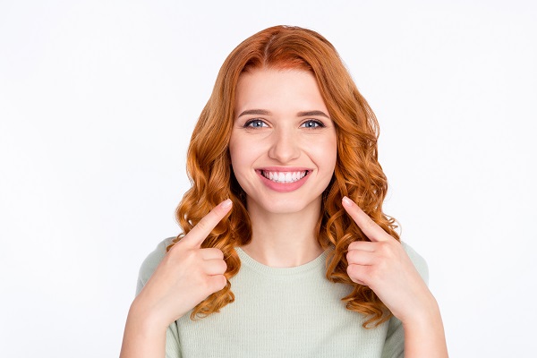 How A Smile Makeover Improves Oral Health