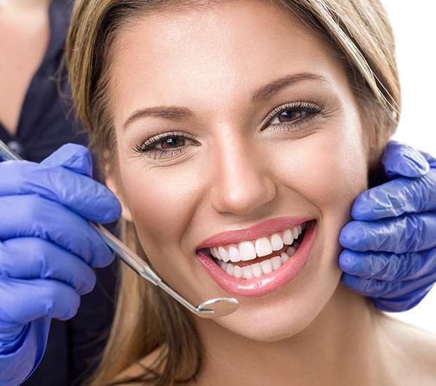Chicago Teeth Whitening at Dentist